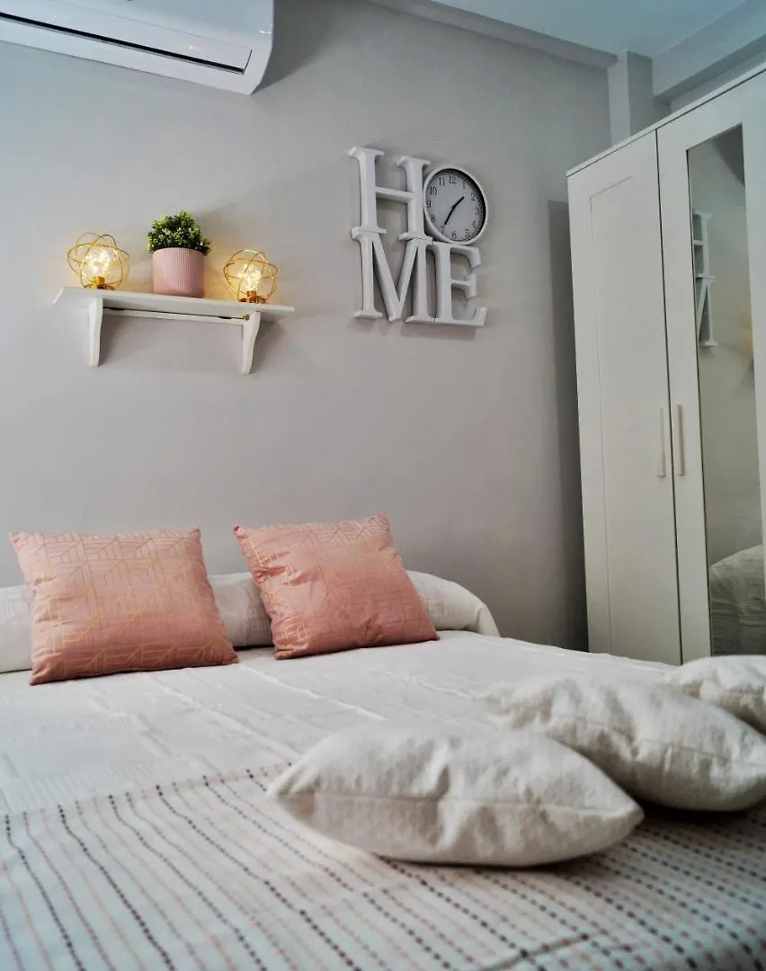 Отель La Dorada. Estudio 6 Min Playa. Wifi. Piscina. Торремолинос Апартаменты