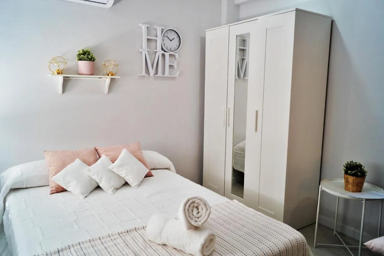 Отель La Dorada. Estudio 6 Min Playa. Wifi. Piscina. Торремолинос 0*,  Испания