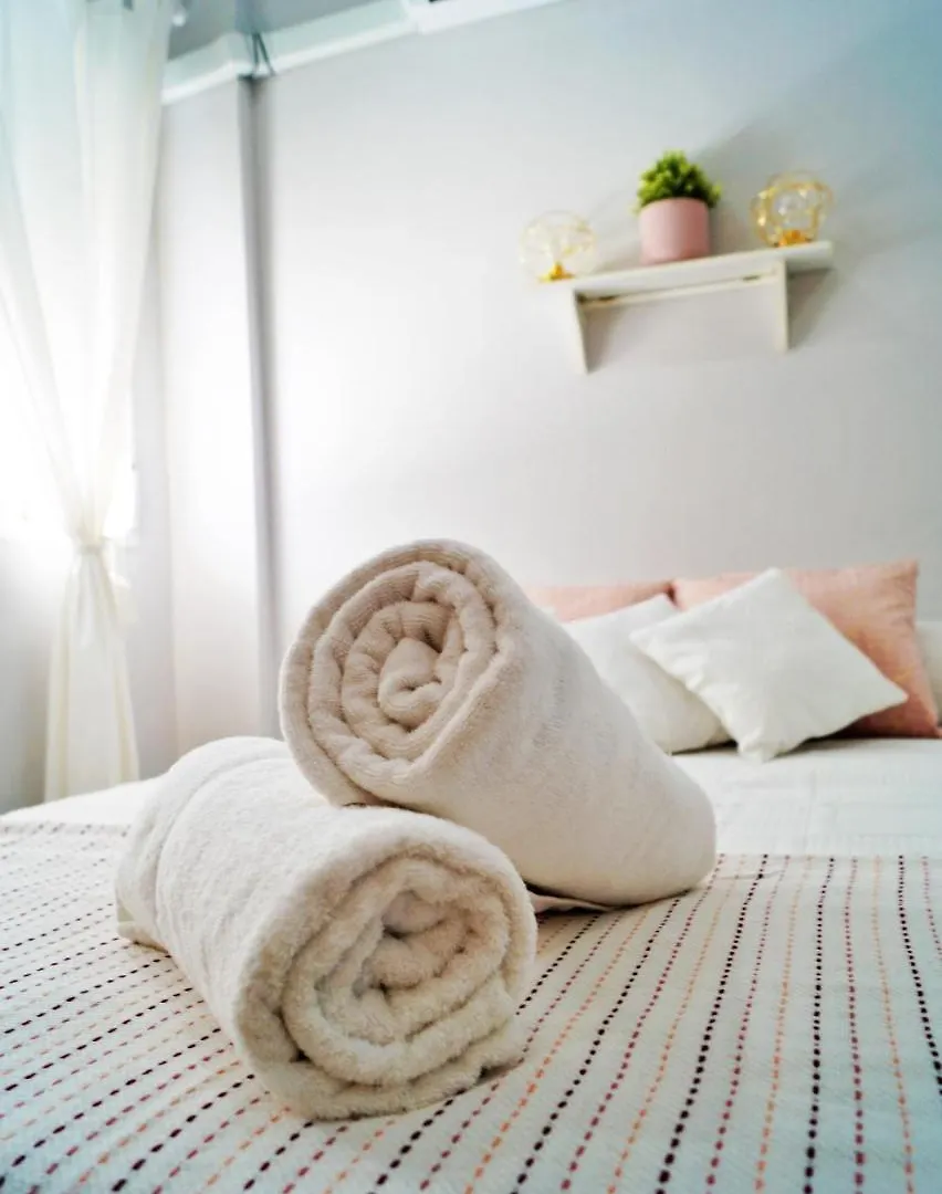 Апартаменты Отель La Dorada. Estudio 6 Min Playa. Wifi. Piscina. Торремолинос